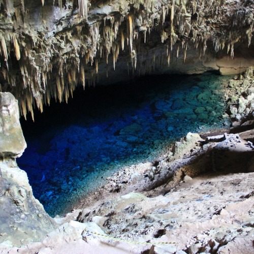 Explorando Cavernas e Grutas Incríveis no Brasil_Foto Ademir Alves_unsplash