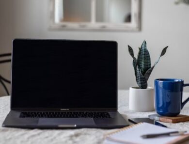 Acabe com o tédio agora mesmo: séries viciantes e gratuitas para começar e terminar no mesmo dia